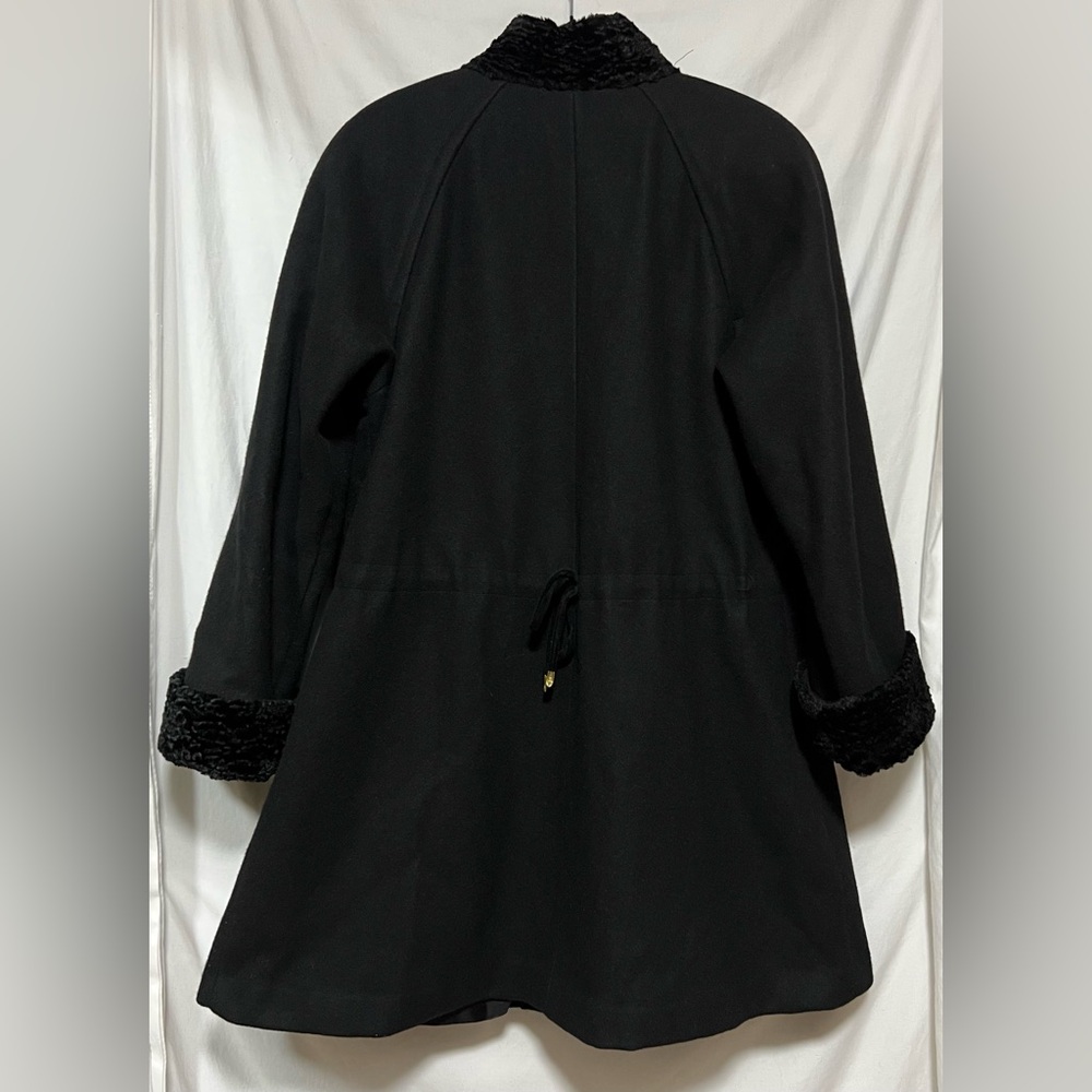 VINTAGE Karizma Long Black Wool Coat Cape Faux Fur Trim Gold Button Classic 70’s - Picture 9 of 16